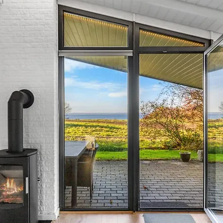 Sigbrit - 100m From The Sea By Interhome Nyaraló