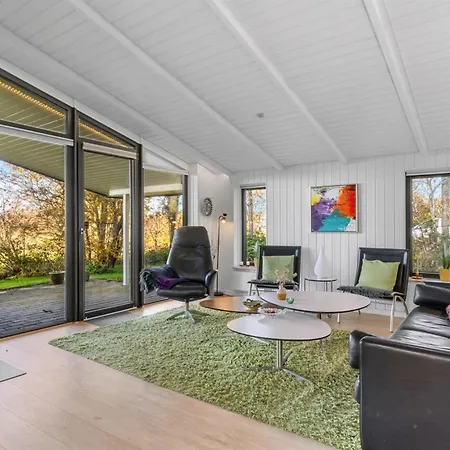 Nyaraló Sigbrit - 100m From The Sea By Interhome Tranekær