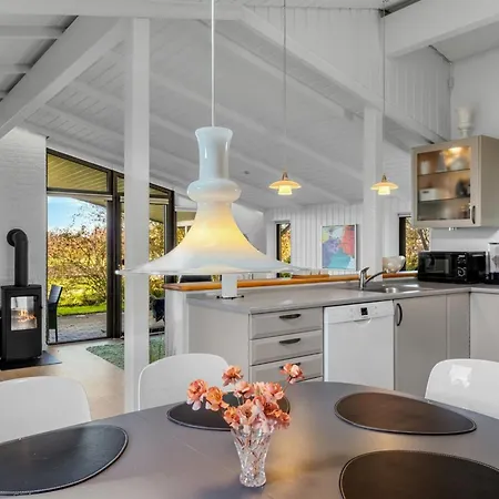 Sigbrit - 100m From The Sea By Interhome