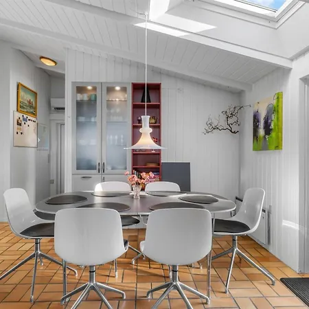 Sigbrit - 100m From The Sea By Interhome Nyaraló