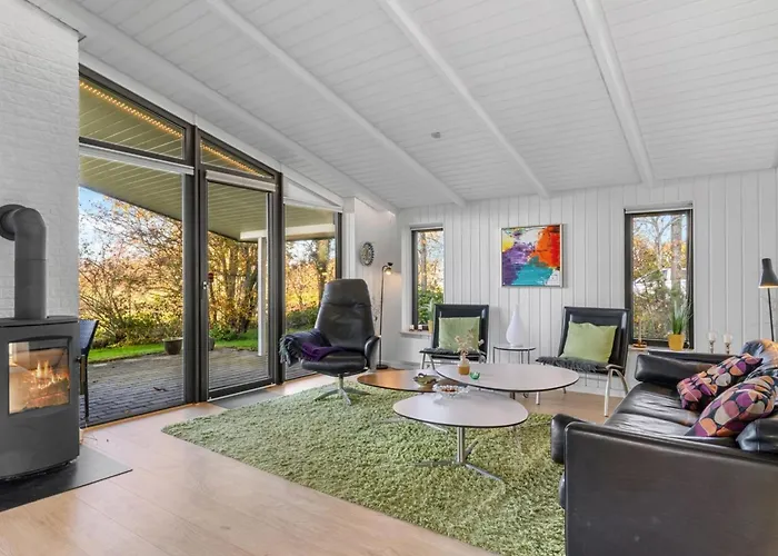 Vakantiehuis Sigbrit - 100m From The Sea By Interhome Tranekær