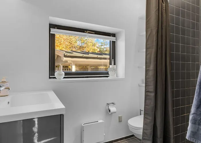 Sigbrit - 100m From The Sea By Interhome Tranekær