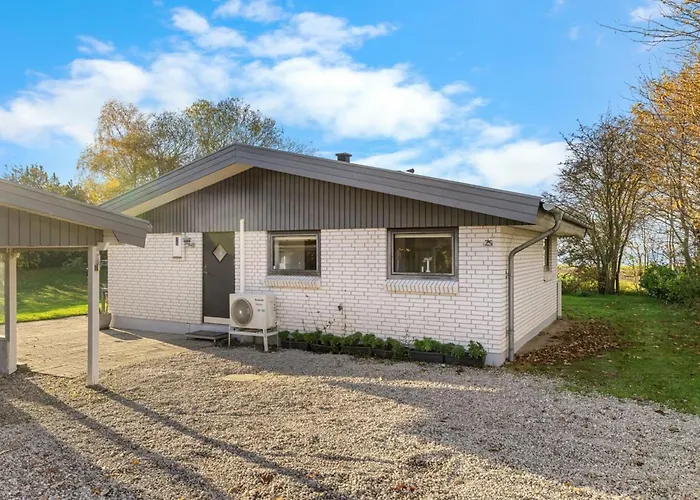 Vakantiehuis Sigbrit - 100m From The Sea By Interhome *